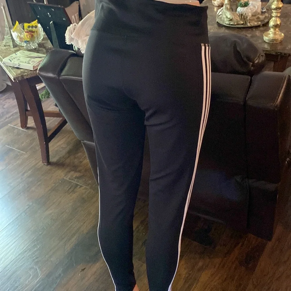 Adidas - Picture 2 of 3